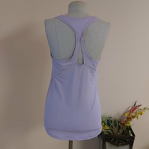 Athleta Top. - Picture 2 of 7